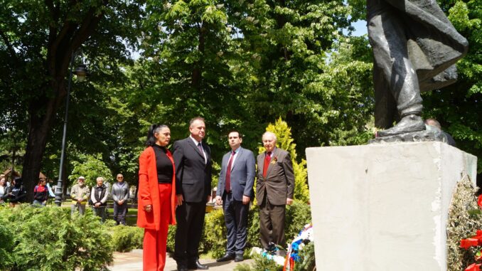 dan-pobede-polaganje-venaca-naslovna